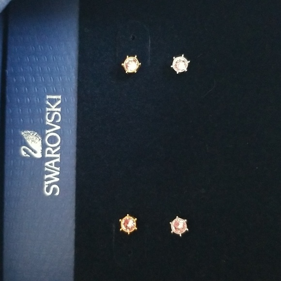 2 pair SWAROVSKI earrings - Picture 2 of 9